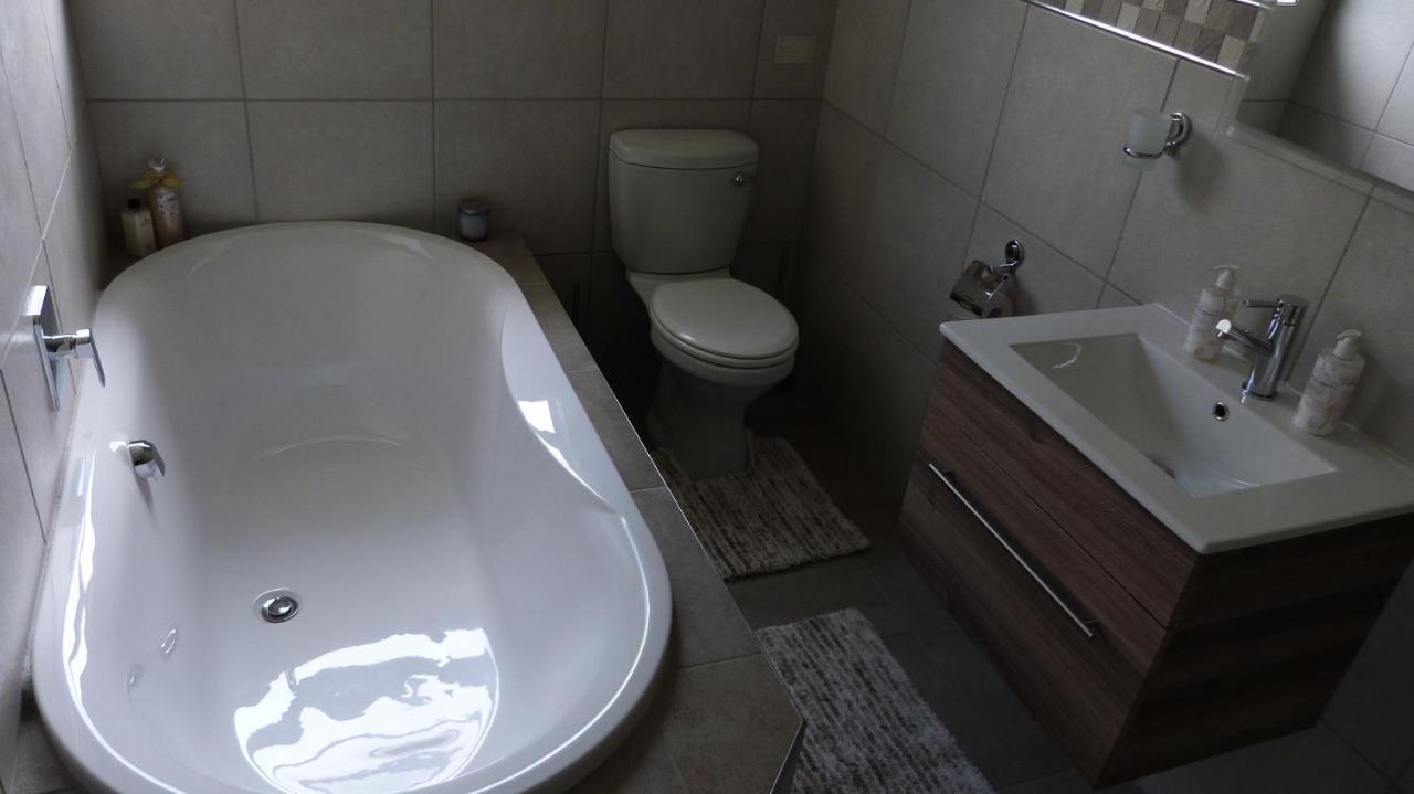 Settle Inn Self Catering Units コルチェスター エクステリア 写真