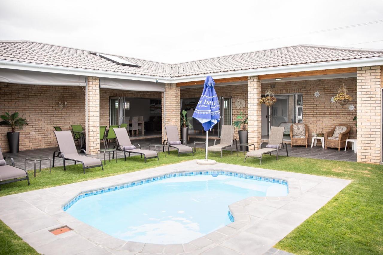 Settle Inn Self Catering Units コルチェスター エクステリア 写真
