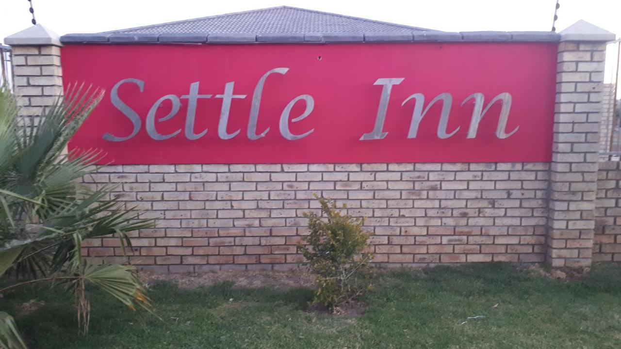 Settle Inn Self Catering Units コルチェスター エクステリア 写真