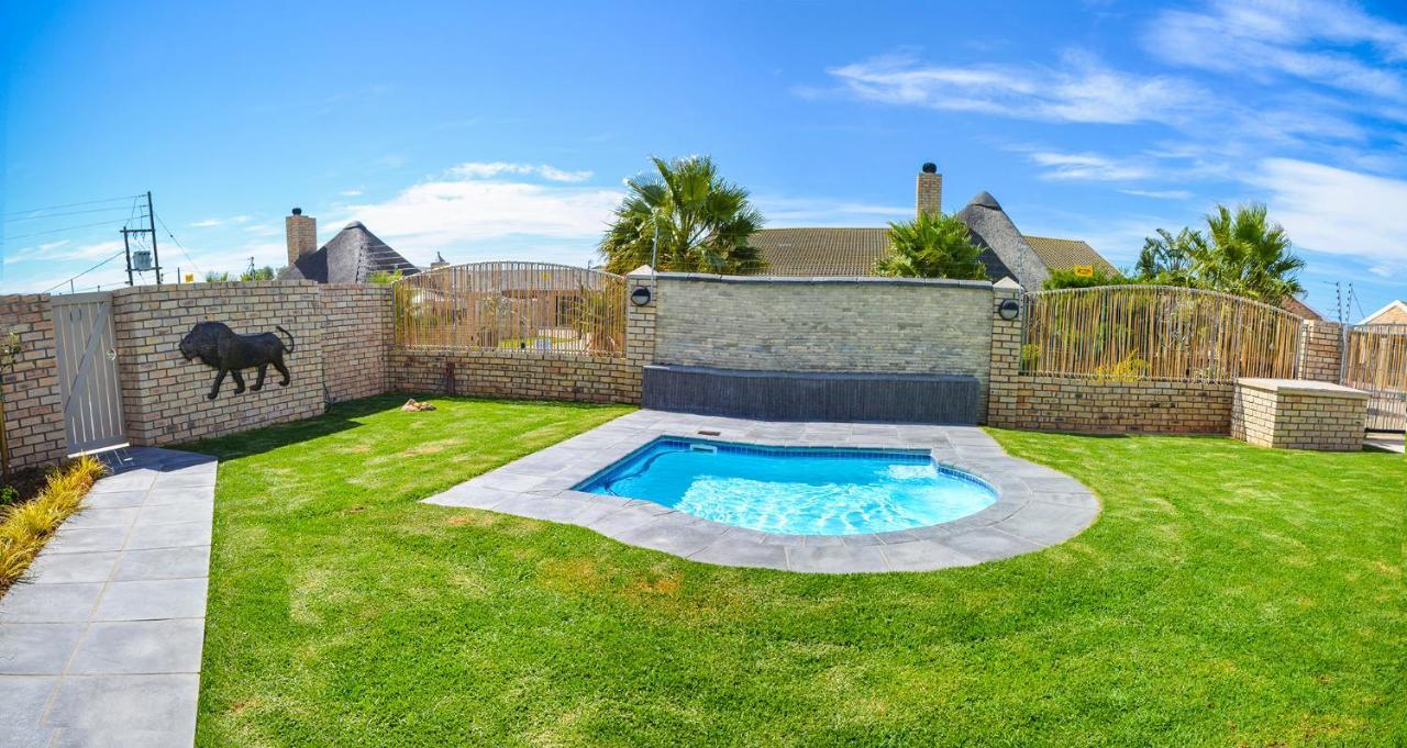 Settle Inn Self Catering Units コルチェスター エクステリア 写真