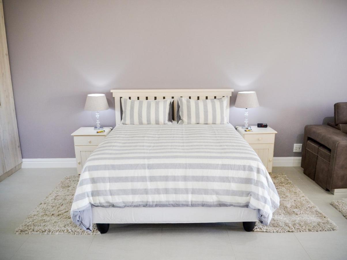 Settle Inn Self Catering Units コルチェスター エクステリア 写真
