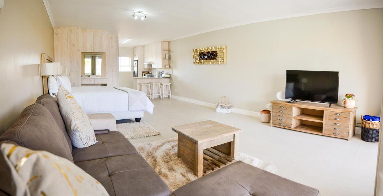 Settle Inn Self Catering Units コルチェスター エクステリア 写真